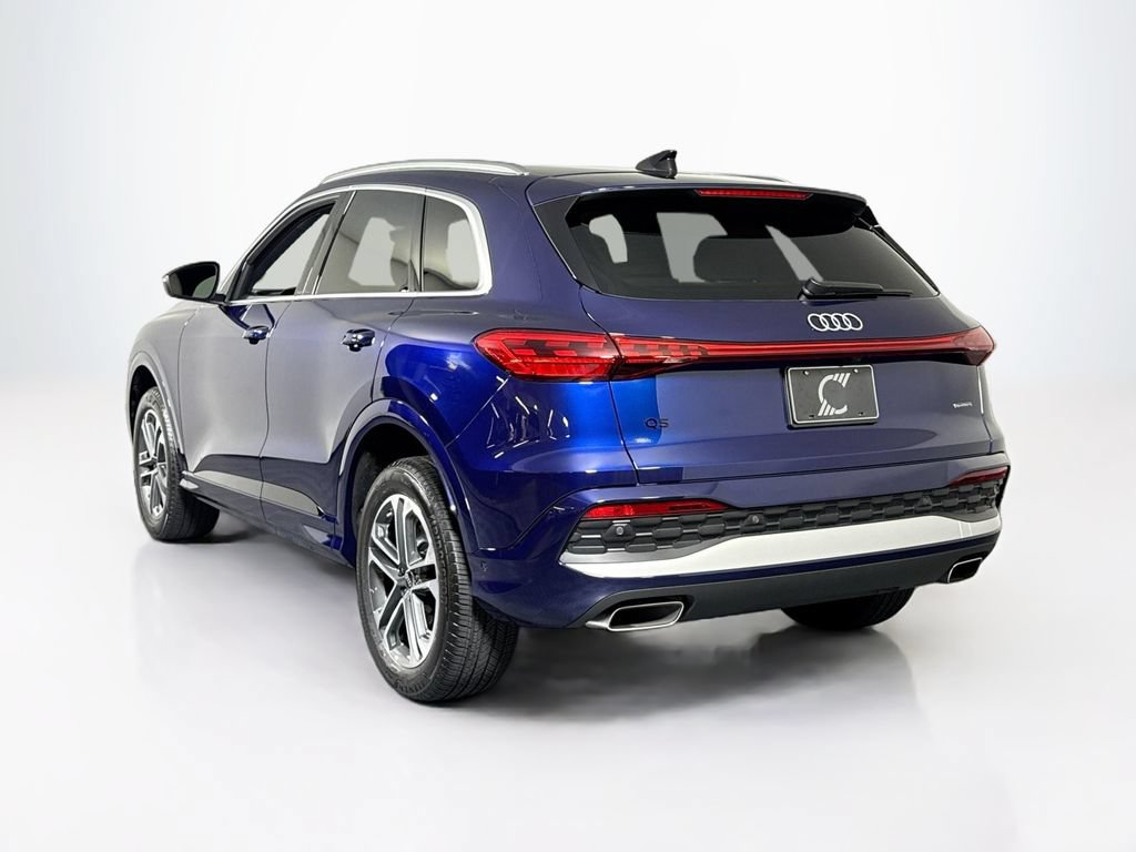 Used 2025 Audi Q5 Premium w/ Convenience Package AWD/4WD image 3