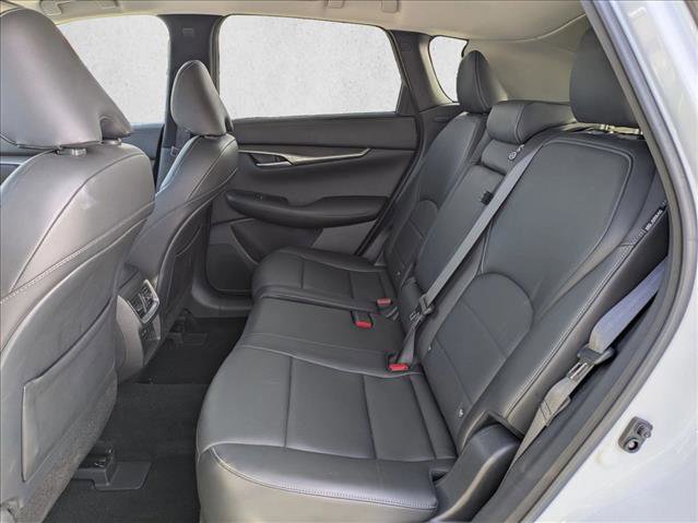 Certified 2024 INFINITI QX50 Luxe w/ Accent Package image 18