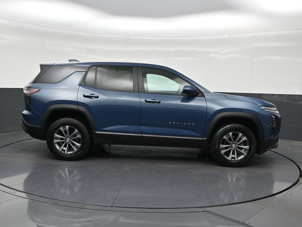 Used 2025 Chevrolet Equinox LT FWD image 7