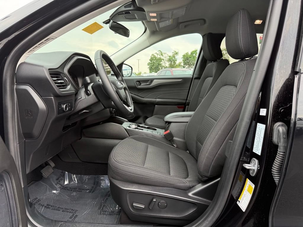 Used 2024 Ford Escape Active AWD/4WD image 25