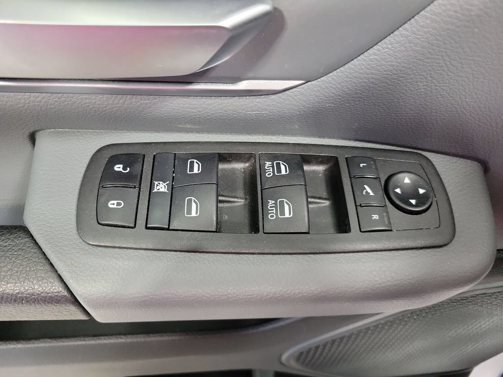 Used 2021 RAM 1500 Big Horn AWD/4WD image 36