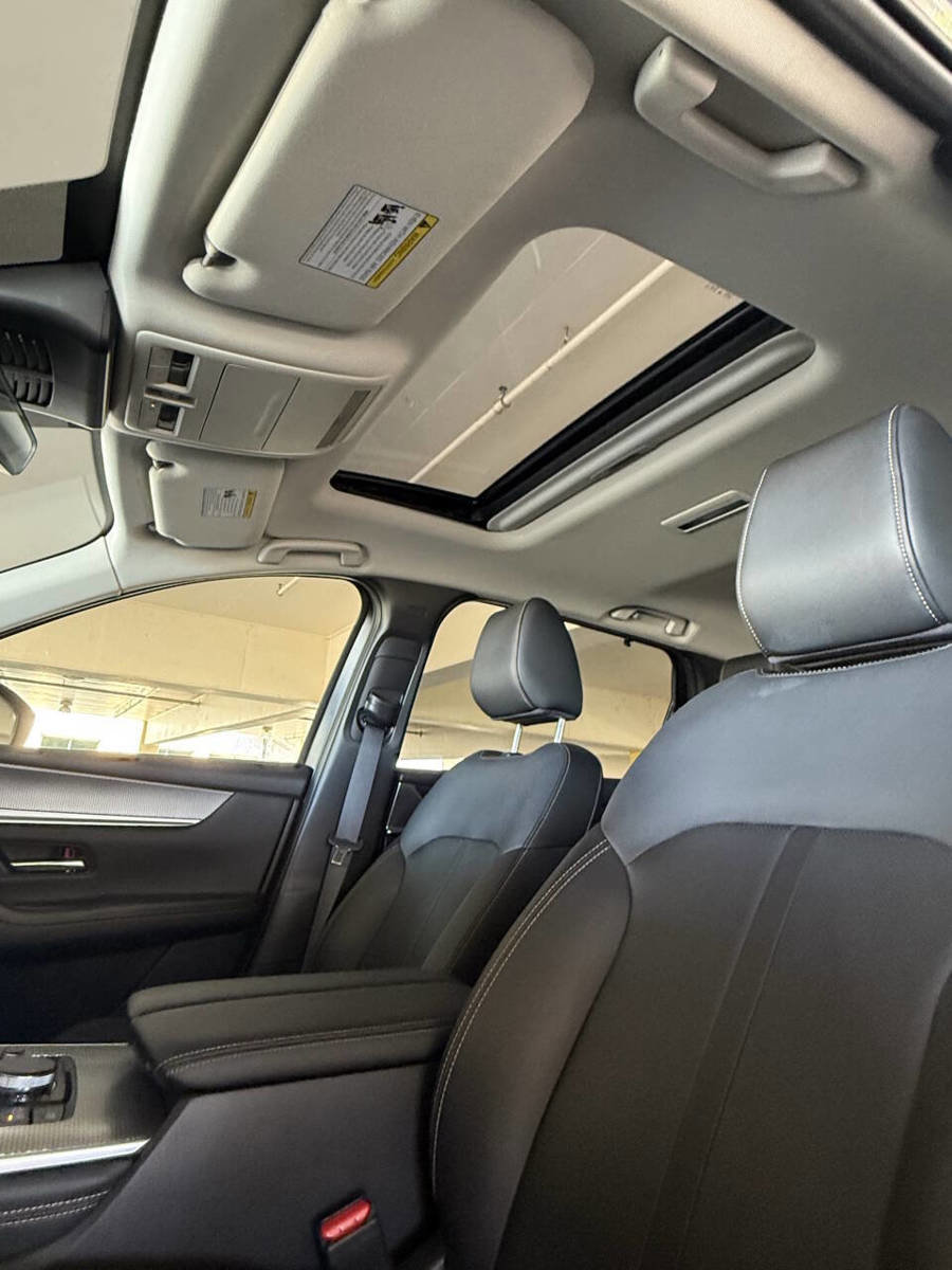 Used 2024 MAZDA CX-90 3.3 Turbo w/ Preferred Plus image 16