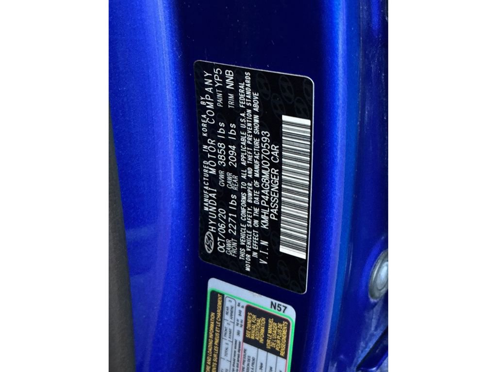 Used 2021 Hyundai Elantra Limited image 15