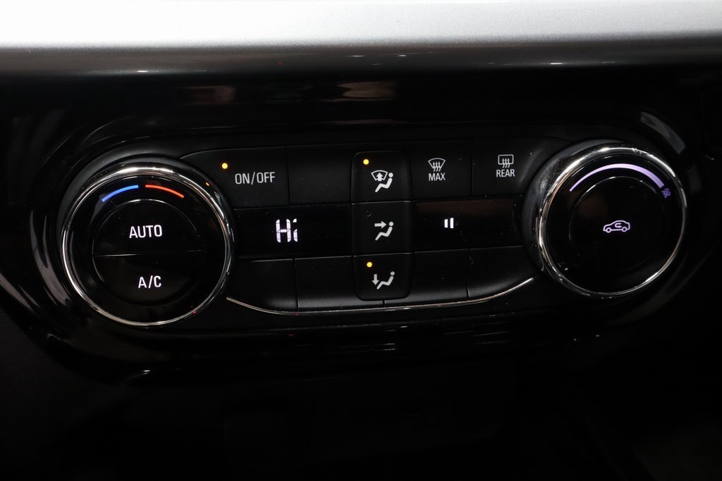 Used 2024 Chevrolet Trax LT image 31