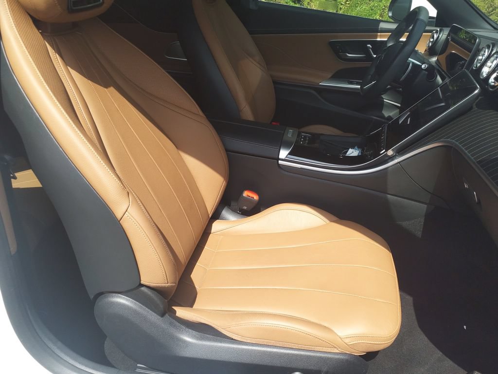 Certified 2025 Mercedes-Benz CLE 300 4MATIC Cabriolet image 11