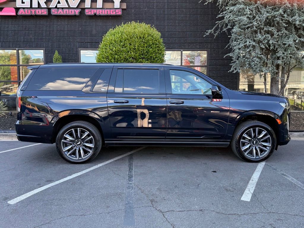 Used 2021 Cadillac Escalade ESV Sport Platinum AWD/4WD image 21