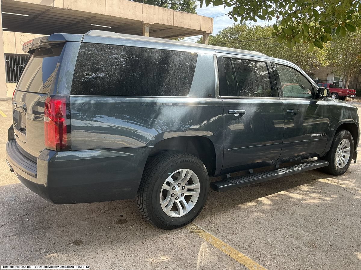 Used 2019 Chevrolet Suburban LT AWD/4WD image 6