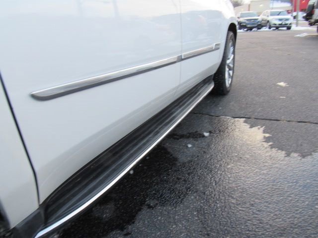 Used 2019 Cadillac Escalade ESV Luxury image 10