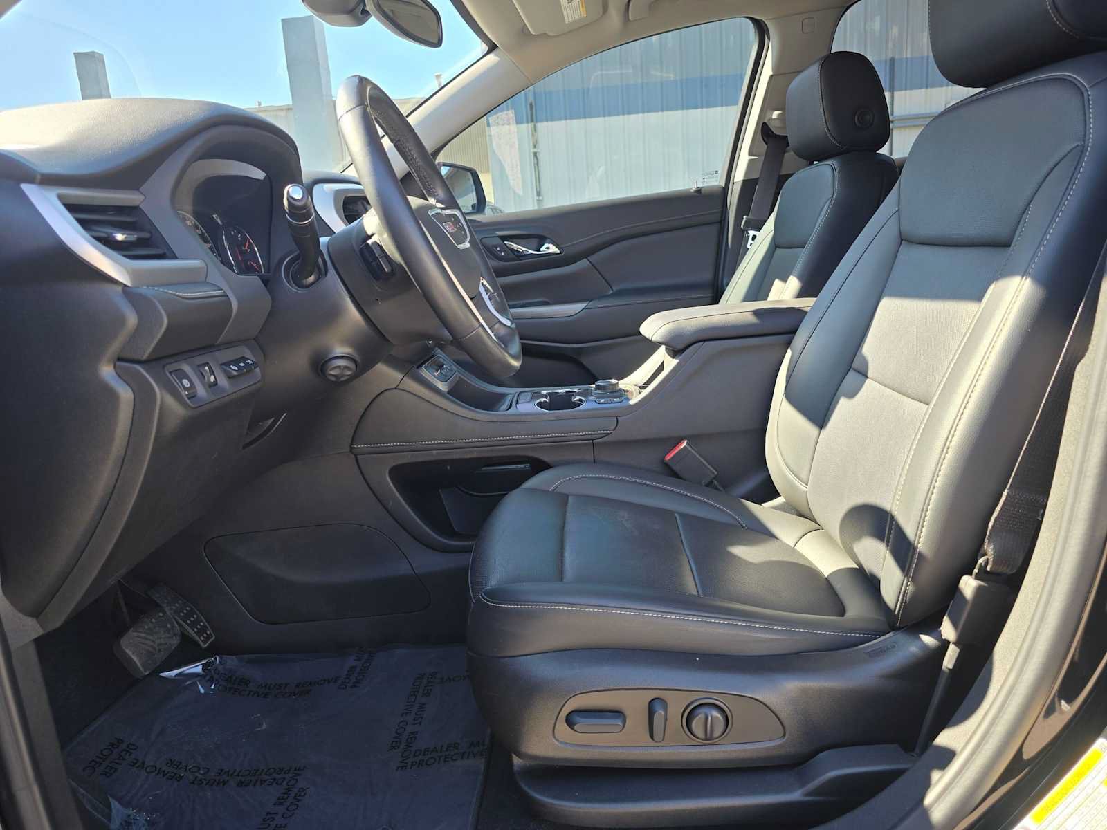 Used 2022 GMC Acadia SLT w/ Technology Package AWD/4WD image 19