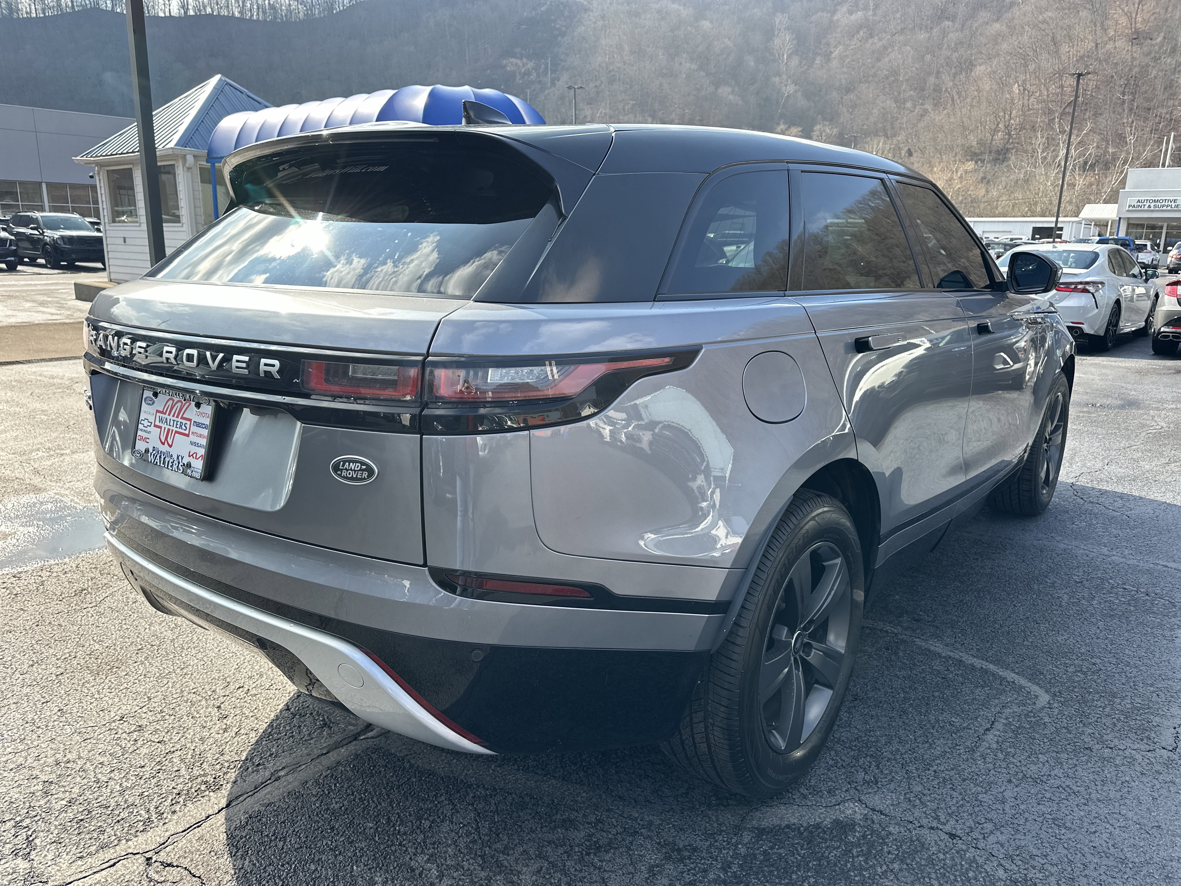 Used 2020 Land Rover Range Rover Velar S image 2