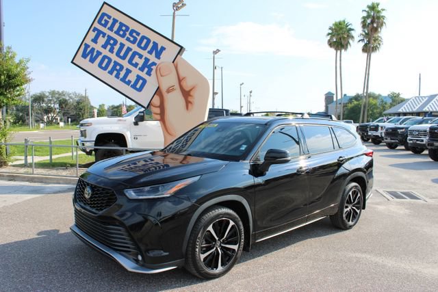 Used 2022 Toyota Highlander XSE AWD/4WD image 1