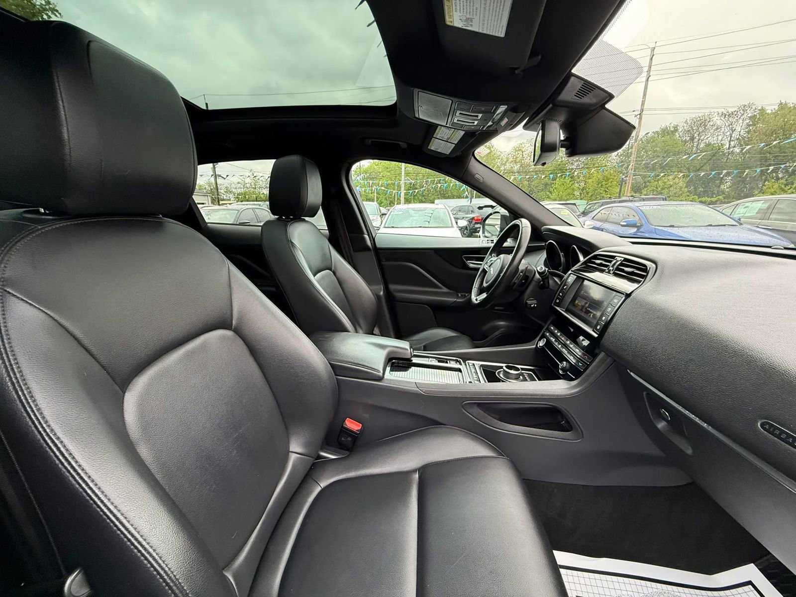 Used 2018 Jaguar F-PACE Premium AWD/4WD image 51