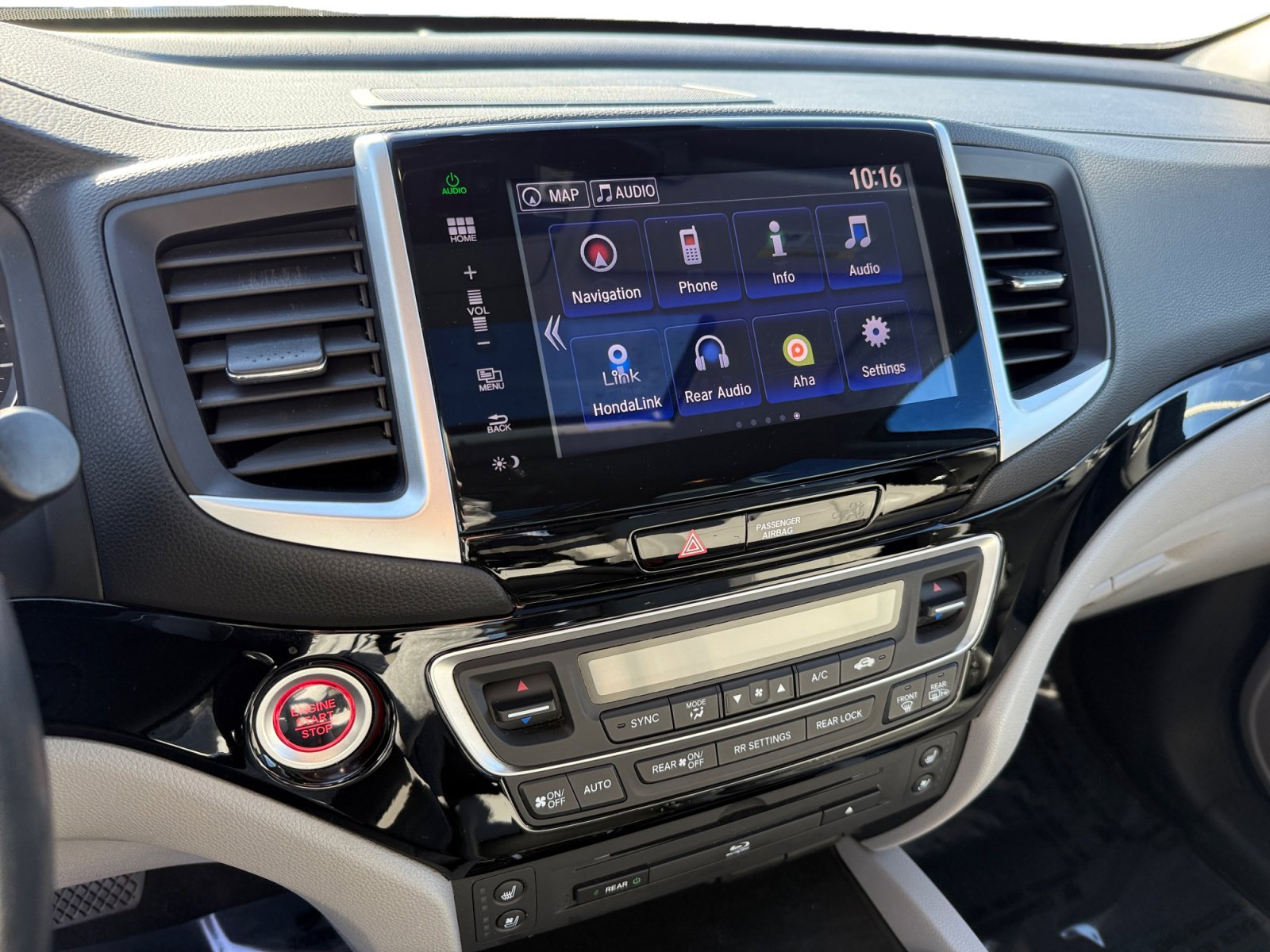 Used 2016 Honda Pilot Elite image 12