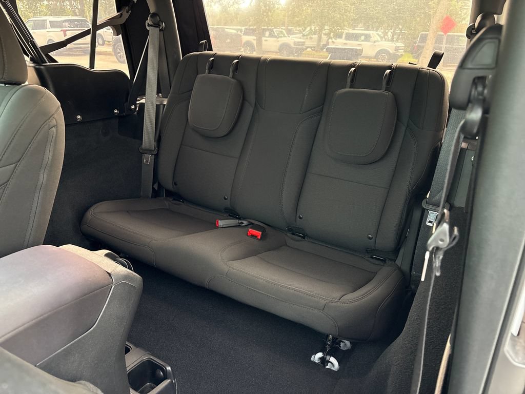 Used 2022 Jeep Wrangler Sport AWD/4WD image 30