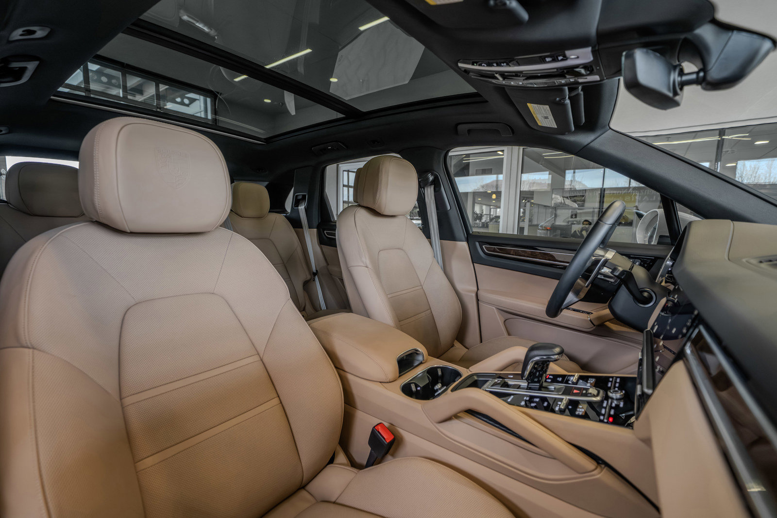 Used 2023 Porsche Cayenne Platinum Edition image 27