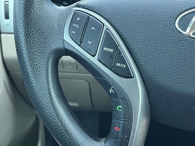 Used 2017 Hyundai Elantra GT FWD image 25