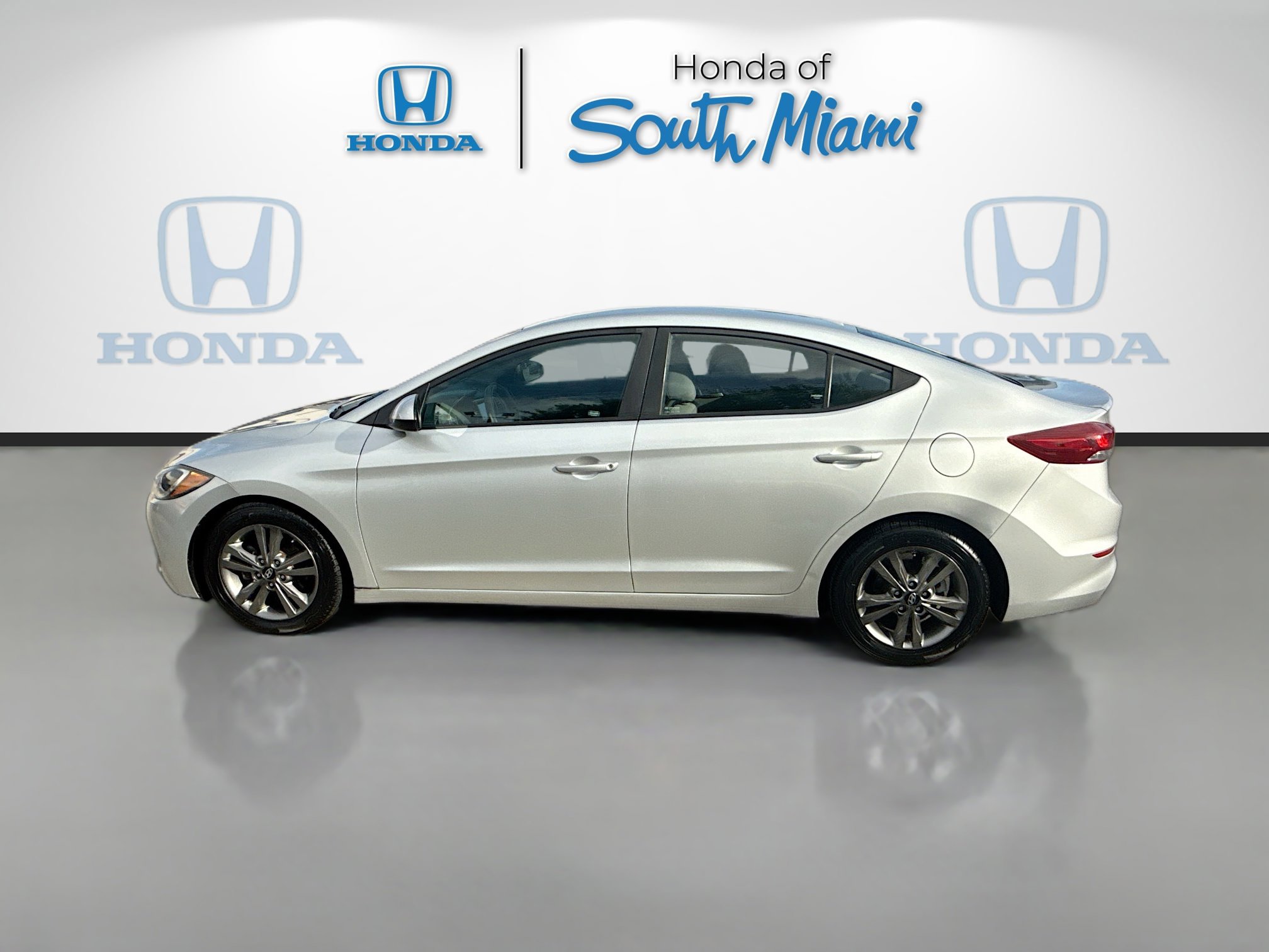Used 2018 Hyundai Elantra SEL w/ Cargo Package image 4