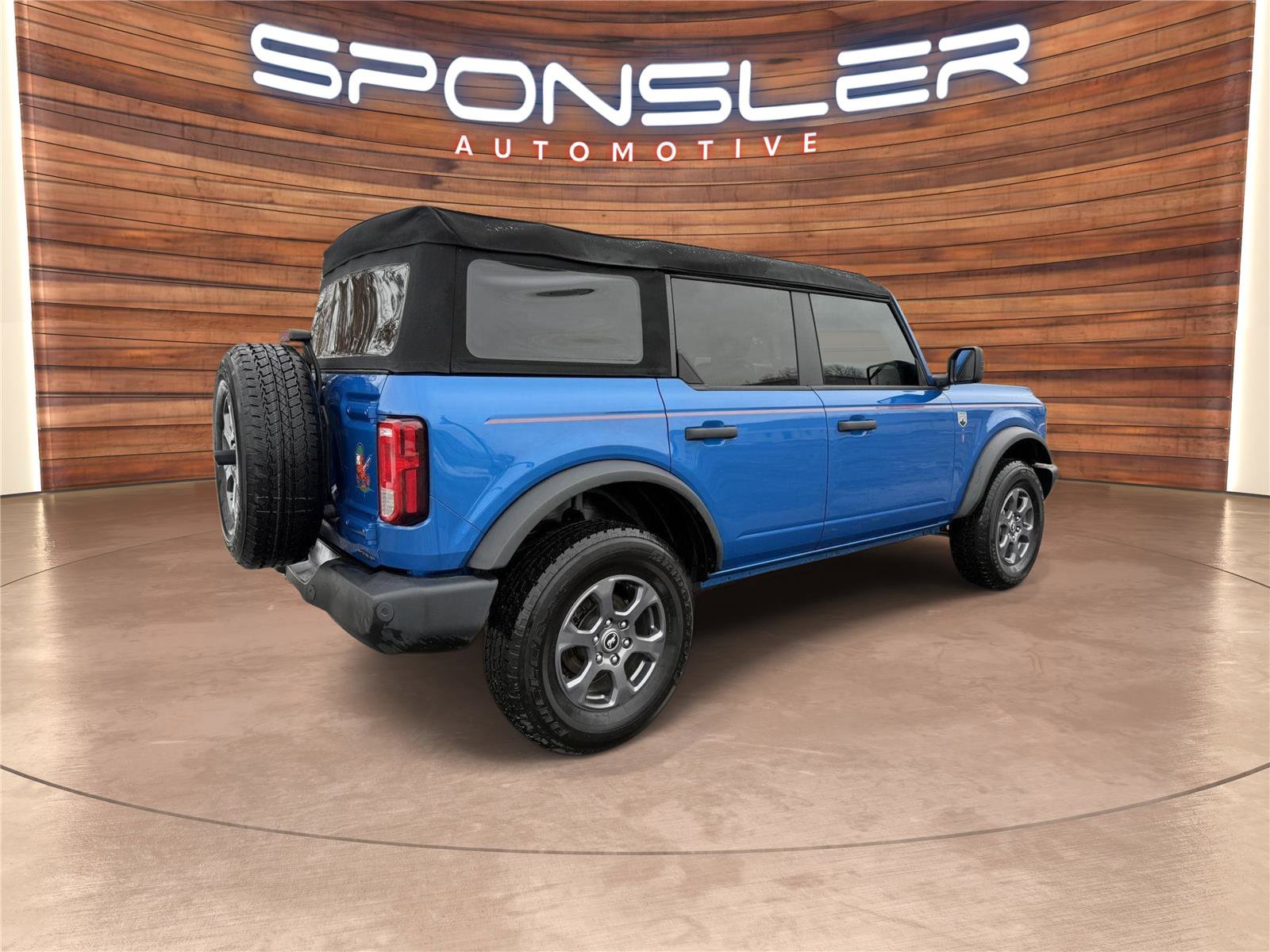 Used 2023 Ford Bronco Big Bend image 9