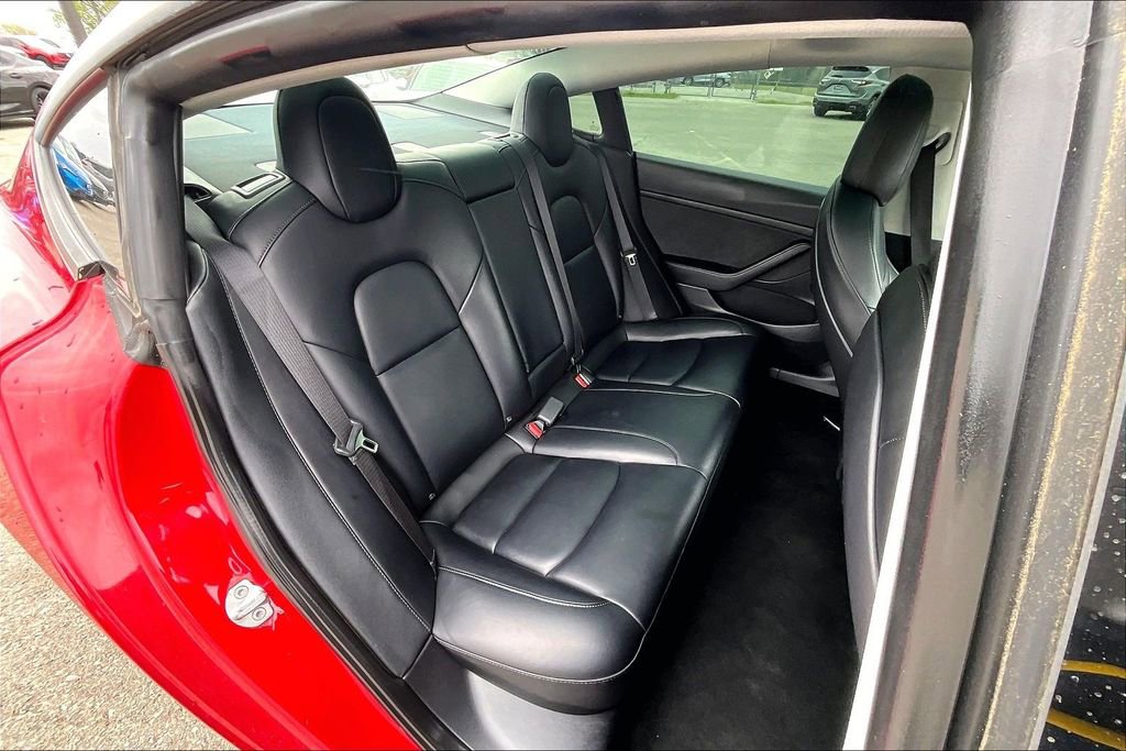 Used 2022 Tesla Model 3 Standard Range image 36