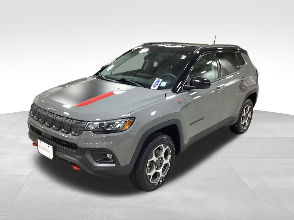 Used 2022 Jeep Compass Trailhawk image 3