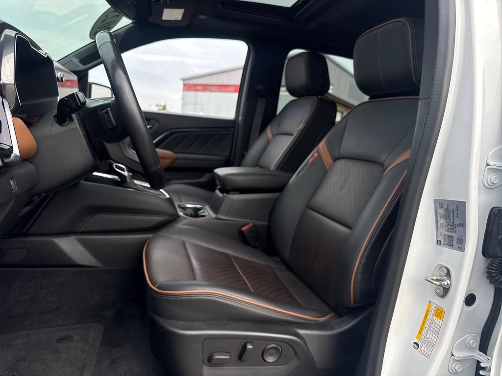 Used 2023 GMC Canyon AT4 w/ AT4 Premium Package AWD/4WD image 14