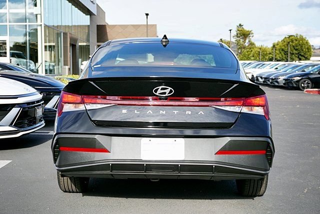 Certified 2026 Hyundai Elantra Sport FWD image 9