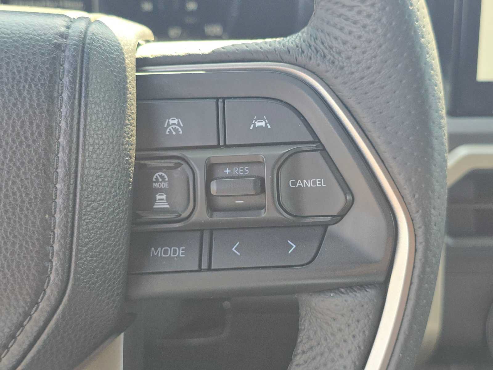 Certified 2025 Toyota Tacoma TRD Off-Road AWD/4WD image 29
