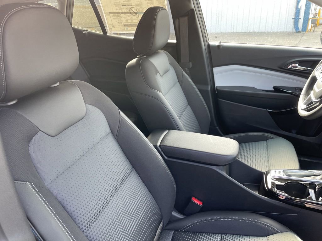 New 2026 Chevrolet Trax LT w/ Driver Confidence Package FWD image 16