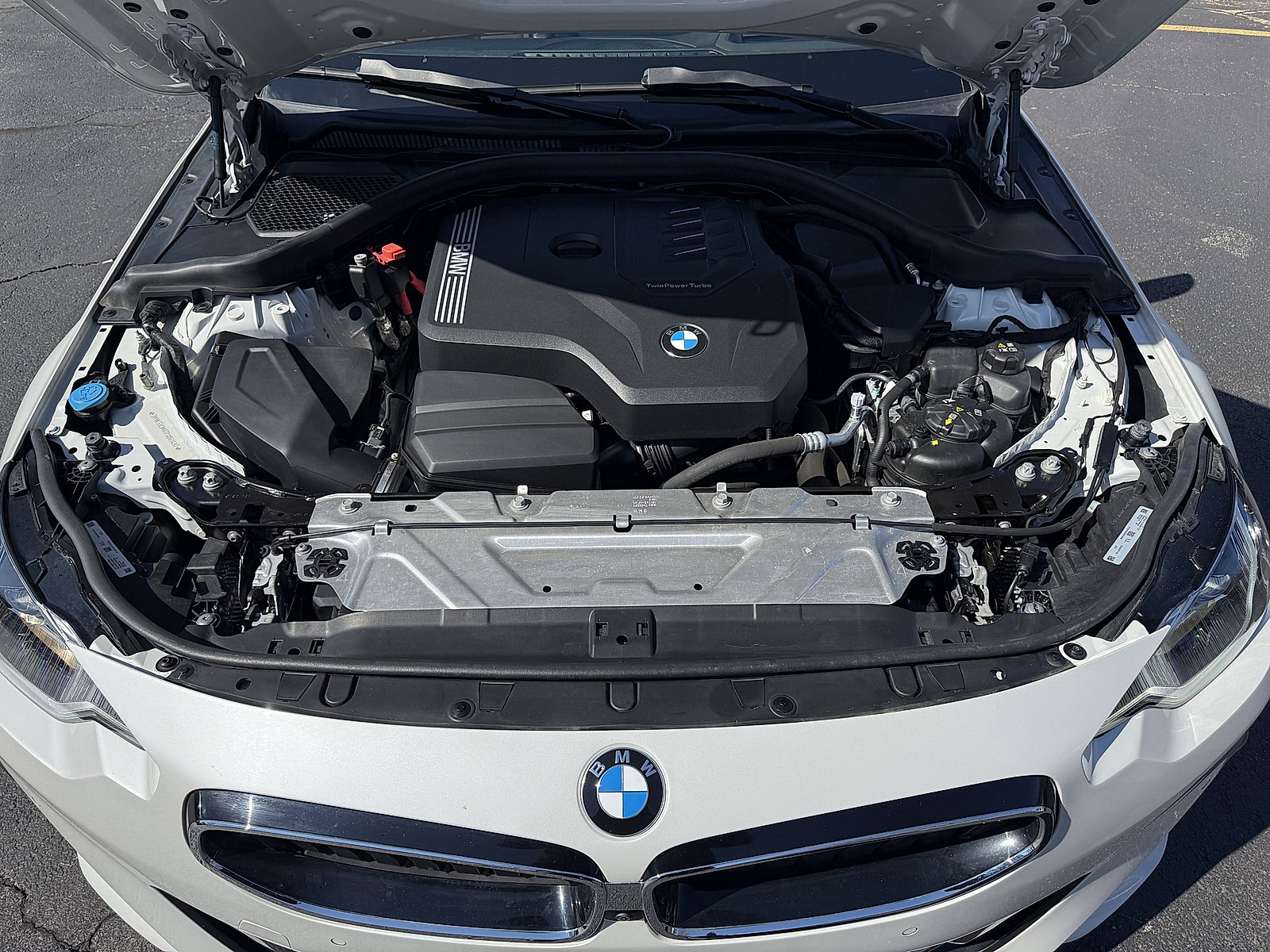 Used 2023 BMW 230i xDrive Coupe w/ Premium Package image 9