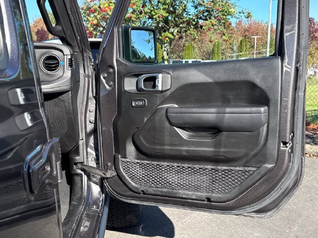 Used 2024 Jeep Wrangler Unlimited Rubicon 4xe AWD/4WD image 23