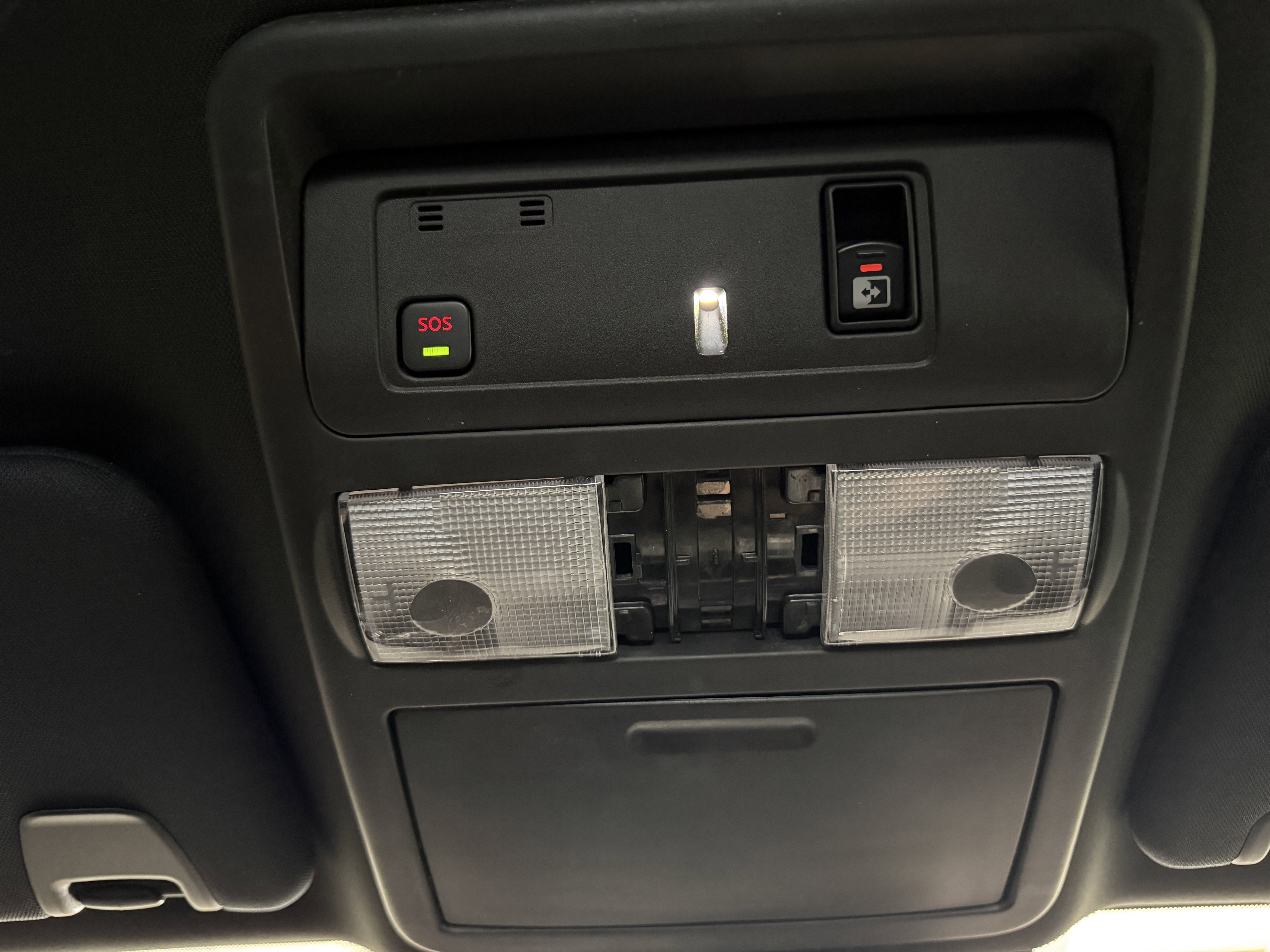 Used 2020 Nissan Titan PRO-4X w/ Pro-4x Convenience Package image 49