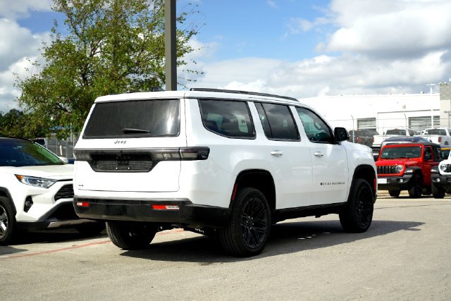 Used 2026 Jeep Grand Wagoneer Limited AWD/4WD image 6