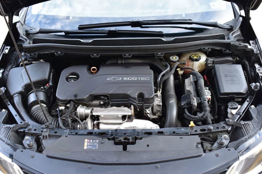 Used 2017 Chevrolet Cruze LS image 12