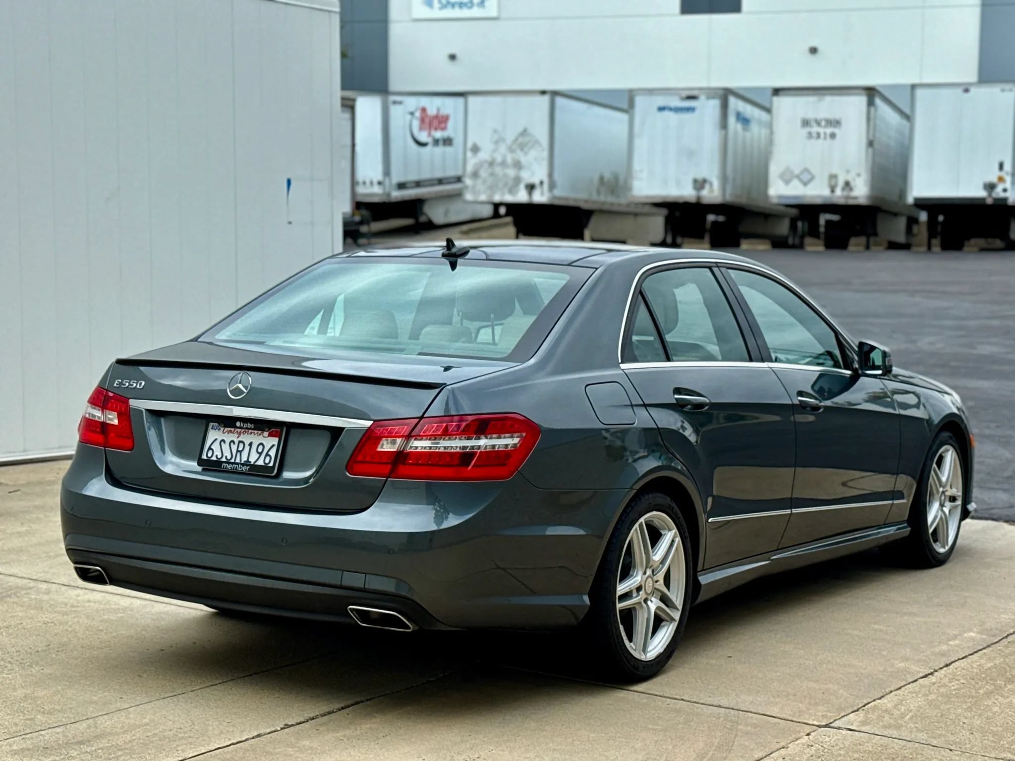 Used 2011 Mercedes-Benz E 550 Sedan image 8