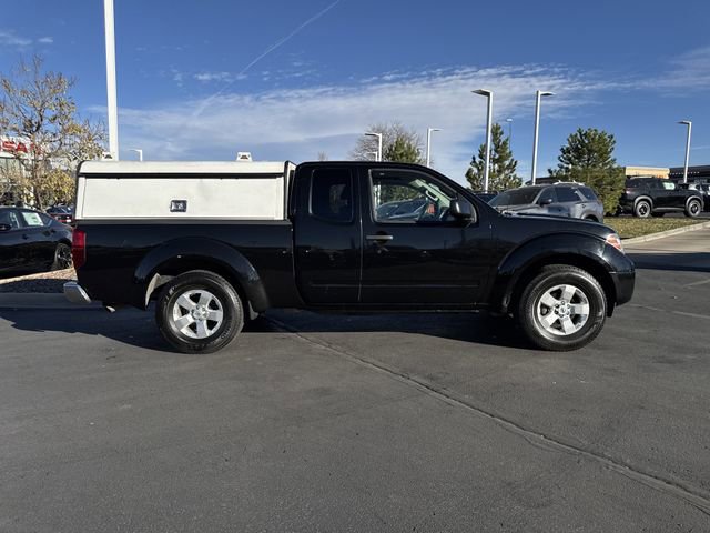 Used 2013 Nissan Frontier SV image 2