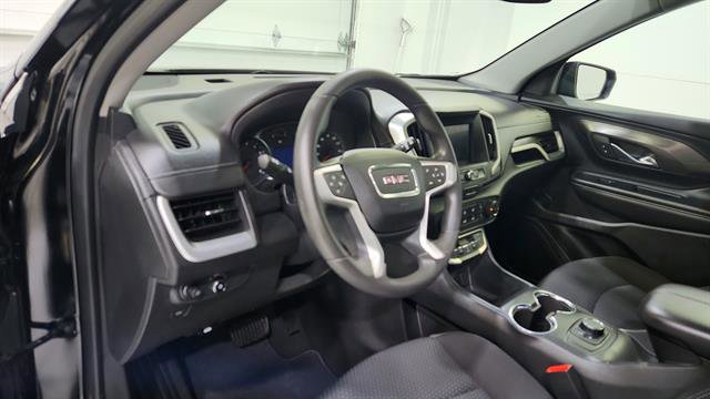 Used 2023 GMC Terrain SLE image 11