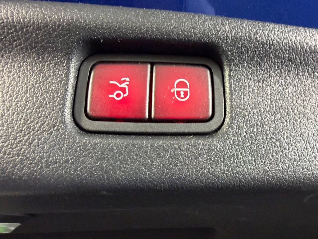 Used 2023 Mercedes-Benz C 43 AMG 4MATIC Sedan image 30