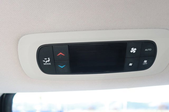 Used 2022 Chrysler Pacifica Touring-L image 24