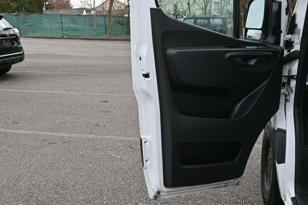Used 2025 Mercedes-Benz Sprinter 2500 image 29