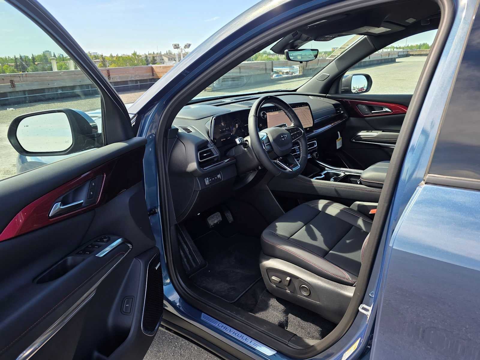 New 2026 Chevrolet Traverse Z71 w/ Enhanced Driving Package AWD/4WD image 19