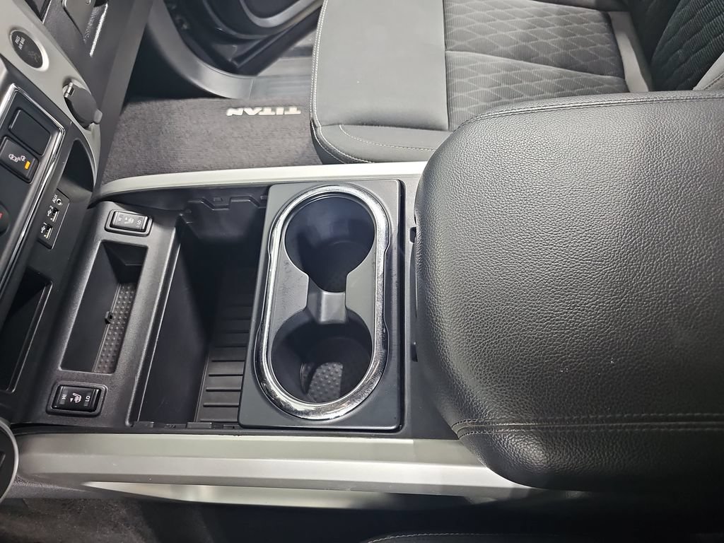 Used 2019 Nissan Titan SV w/ SV Convenience Package AWD/4WD image 29
