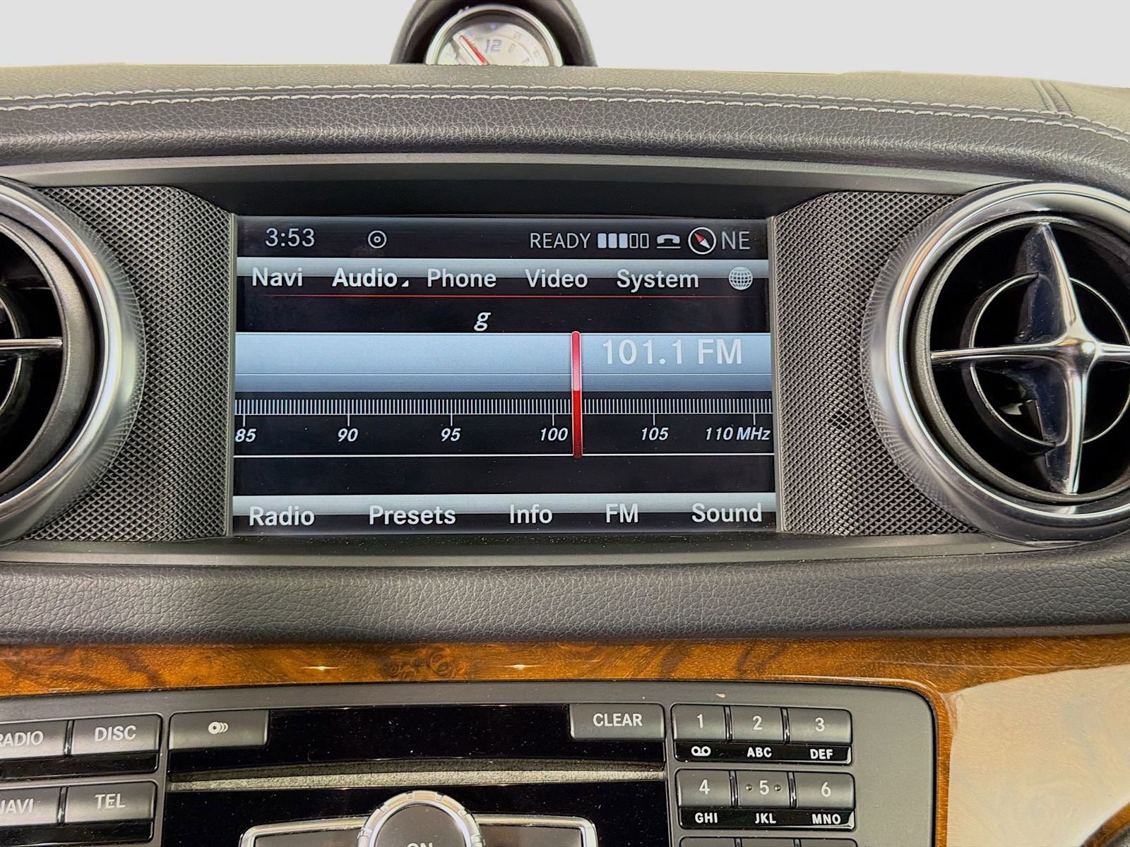 Used 2014 Mercedes-Benz SL 550 image 15