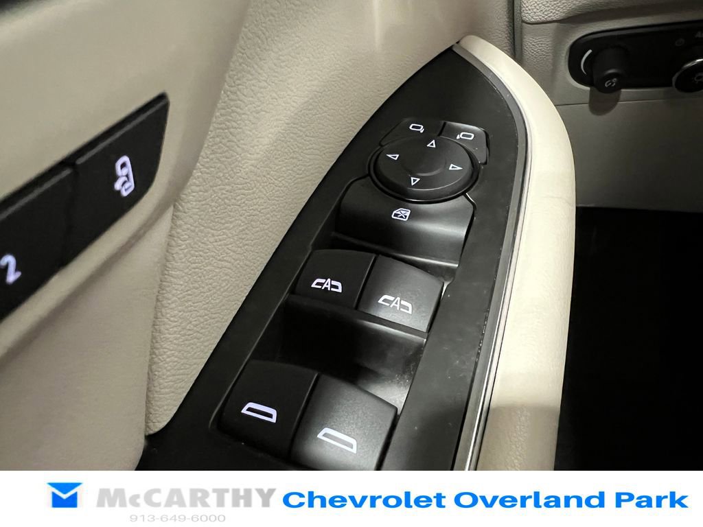 Used 2023 Buick Envision Essence AWD/4WD image 16