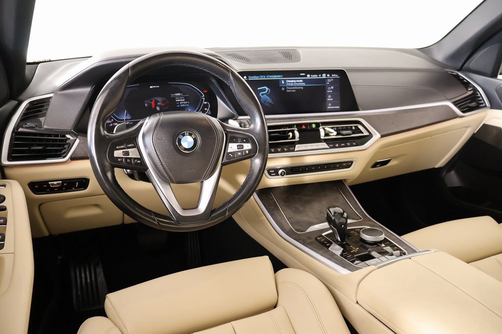 Used 2021 BMW X5 xDrive45e w/ Parking Assistance Package image 2