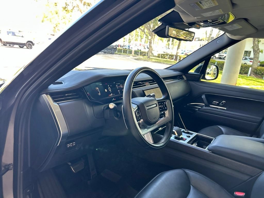 Used 2022 Land Rover Range Rover Long Wheelbase First Edition AWD/4WD image 6
