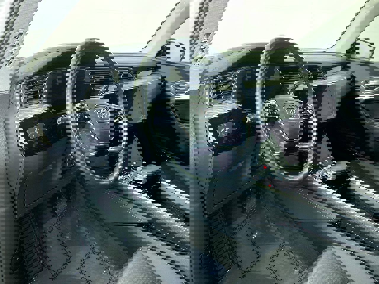 Certified 2022 Audi e-tron Premium Plus w/ Premium Plus Package image 23