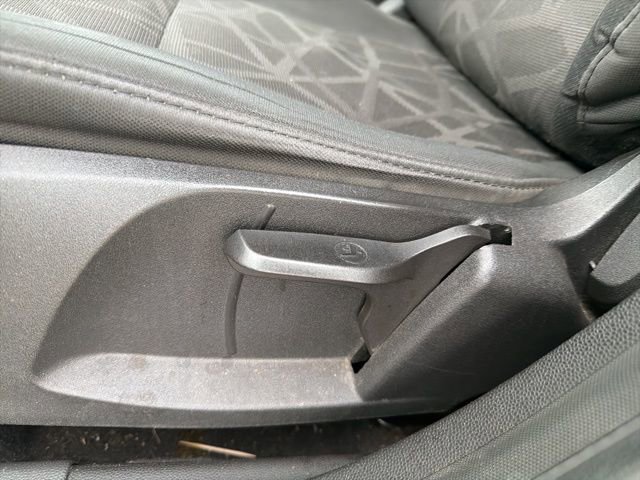 Used 2013 Ford Fiesta SE image 16