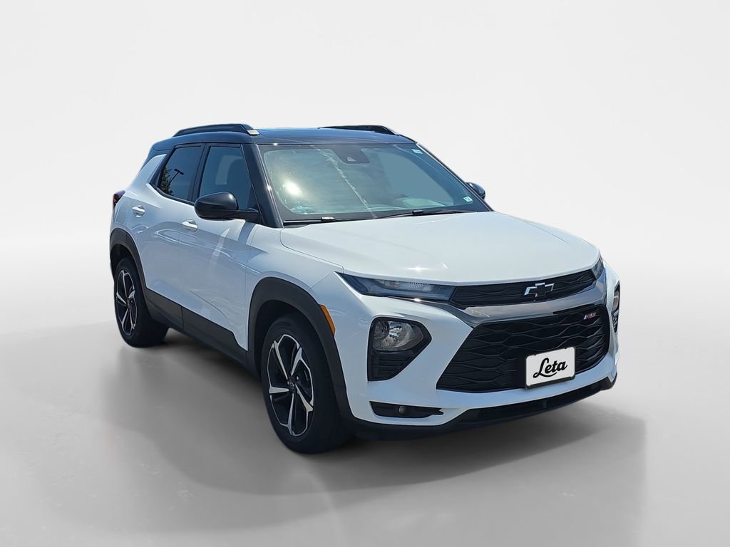 Used 2021 Chevrolet TrailBlazer RS w/ Sun and Liftgate Package FWD image 2