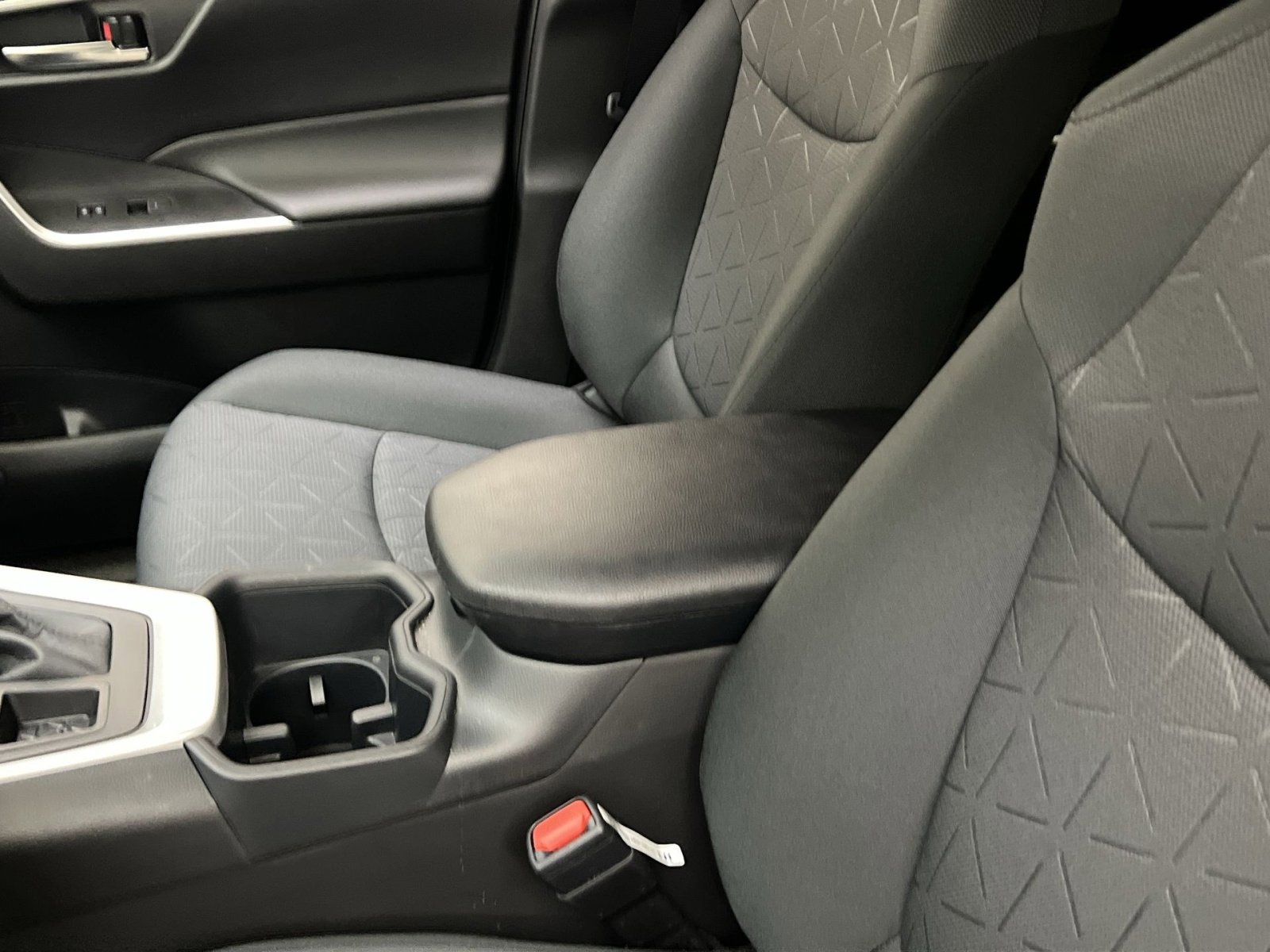 New 2025 Toyota RAV4 XLE image 18