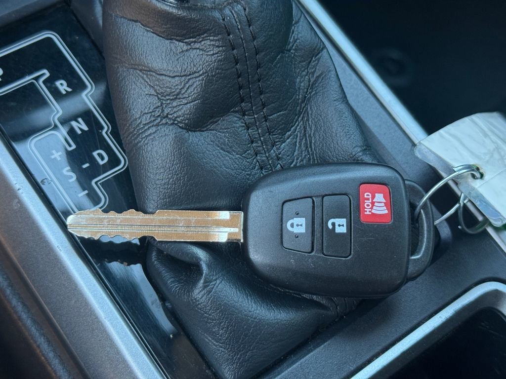 Used 2021 Toyota Tacoma SR5 image 28